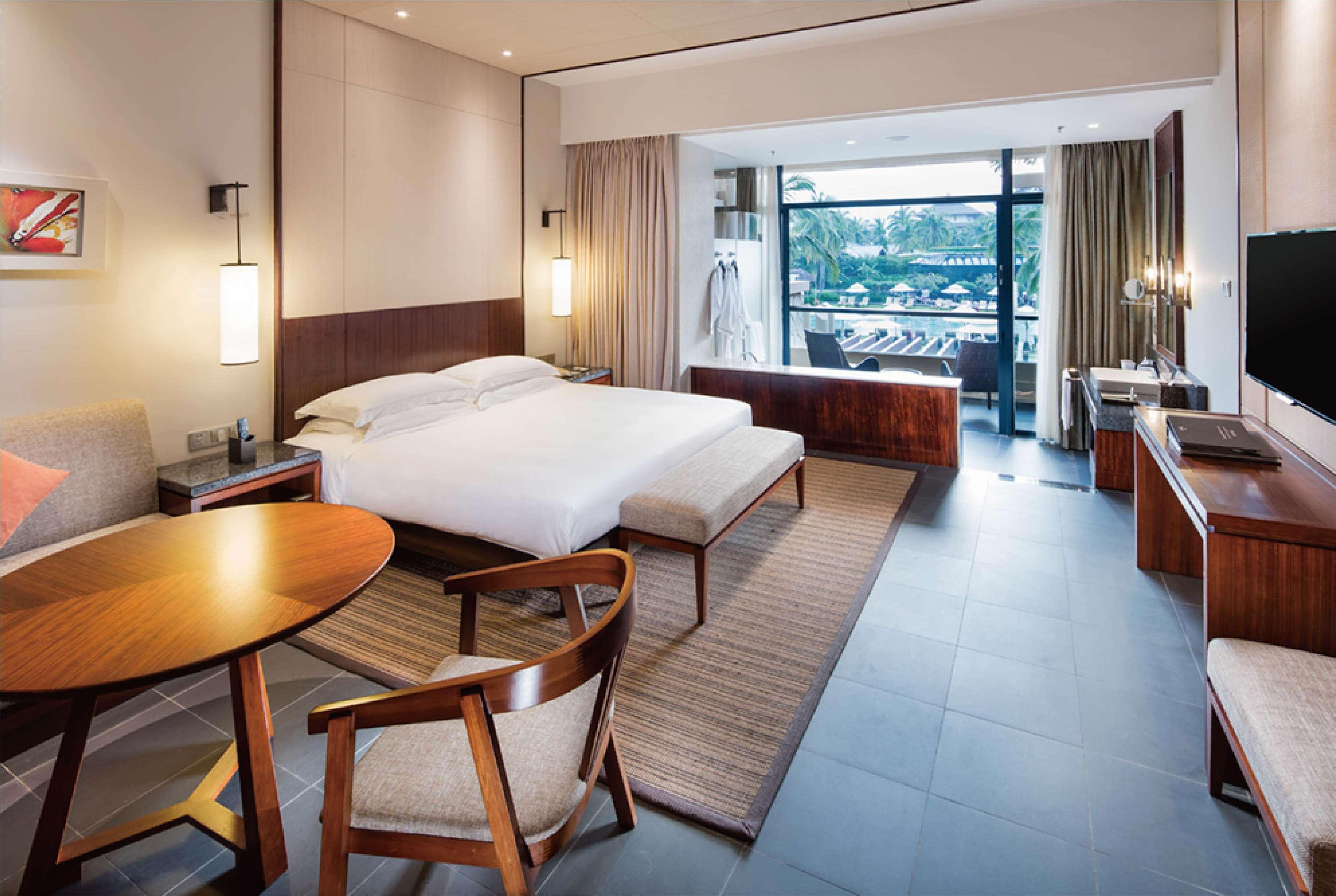 Hilton Sanya Yalong Bay Resort & Spa Exterior photo