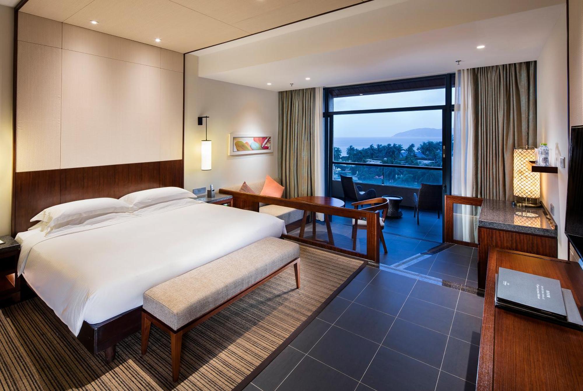 Hilton Sanya Yalong Bay Resort & Spa Exterior photo