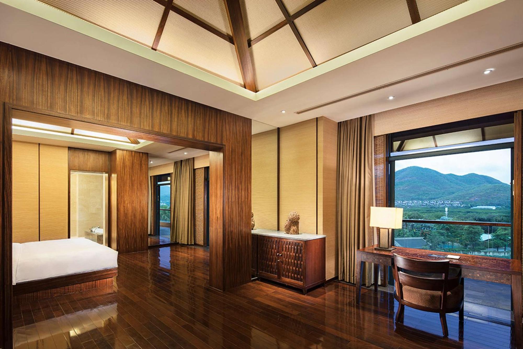 Hilton Sanya Yalong Bay Resort & Spa Exterior photo